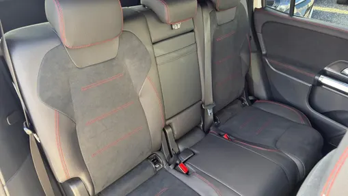 MERCEDES-BENZ GLB GLB 200 AMG Line 7G-DCT