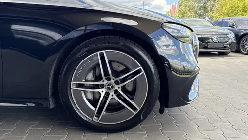 MERCEDES-BENZ E Klasa E 220 d mHEV 4-Matic AMG 9G-Tronic
