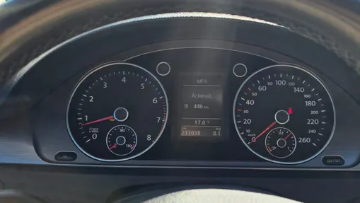 VOLKSWAGEN Passat -