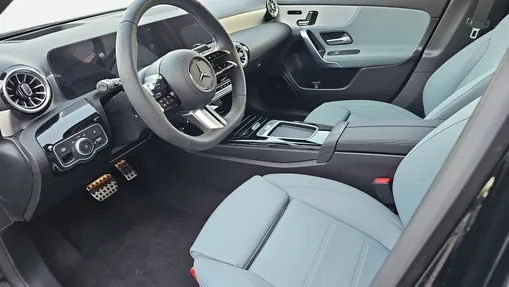 MERCEDES-BENZ A Klasa A 250 e PHEV AMG Line 8G-DCT
