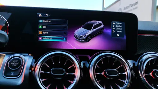 MERCEDES-BENZ GLB GLB 200 AMG Line 7G-DCT