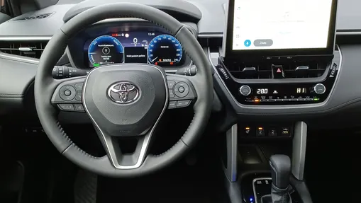 TOYOTA Corolla Cross Corolla Cross 2.0 Hybrid Executive Nowy