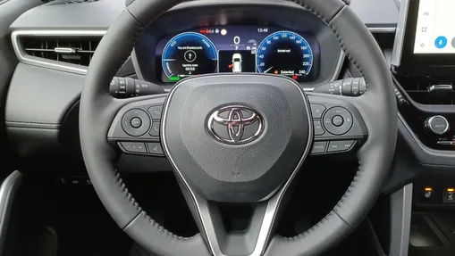TOYOTA Corolla Cross Corolla Cross 2.0 Hybrid Executive Nowy