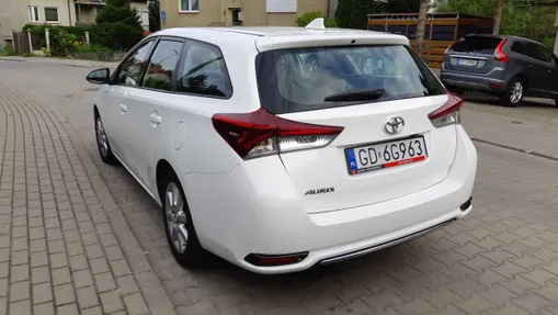 TOYOTA Auris Auris 1.4 D-4D Active