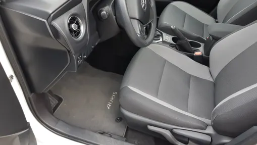 TOYOTA Auris Auris 1.4 D-4D Active