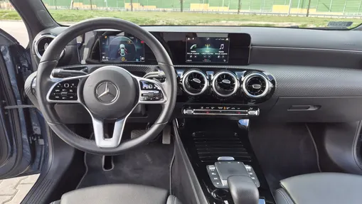 MERCEDES-BENZ A Klasa A 180 Style 7G-DCT
