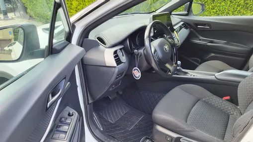 TOYOTA C-HR C-HR 1.8 Hybrid Business