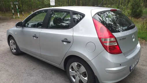 HYUNDAI i30 i30 1.6 CRDi Base +