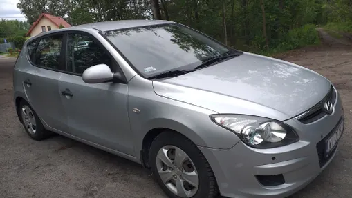 HYUNDAI i30 i30 1.6 CRDi Base +