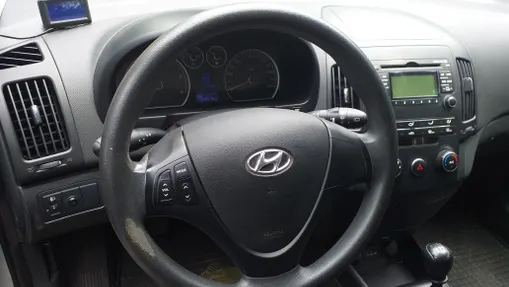 HYUNDAI i30 i30 1.6 CRDi Base +