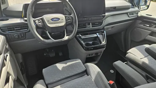 FORD Tourneo Custom Tourneo Custom 2.0 EcoBlue 320 L2 Titanium aut Nowy