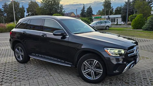 MERCEDES-BENZ GLC -