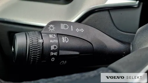 VOLVO XC60 XC60 T6 Plug-In Hybrid AWD Plus Dark aut