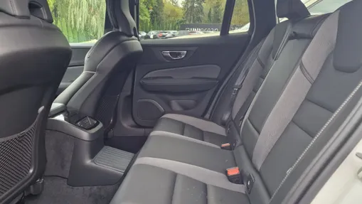VOLVO V60 V60 T6 AWD Plug-In Hybrid Plus Dark aut