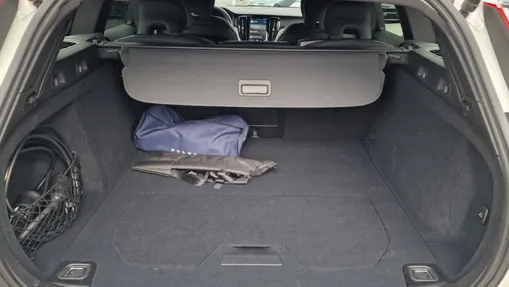 VOLVO V60 V60 T6 AWD Plug-In Hybrid Plus Dark aut