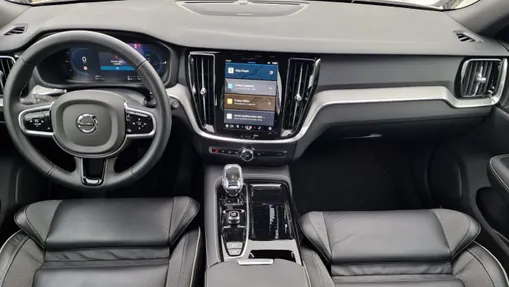 VOLVO V60 V60 T6 AWD Plug-In Hybrid Plus Dark aut