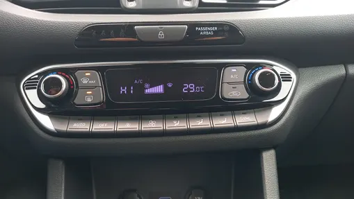 HYUNDAI i30 i30 1.5 T-GDI 48V Smart DCT