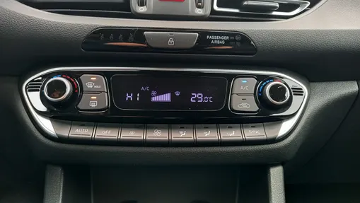 HYUNDAI i30 i30 1.5 T-GDI 48V Smart DCT