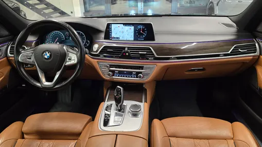 BMW Seria 7 730d xDrive sport-aut