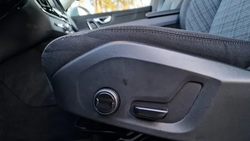 VOLVO XC60 XC60 T6 Plug-In Hybrid AWD Core aut