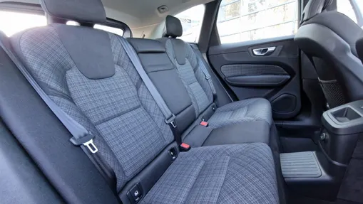 VOLVO XC60 XC60 T6 Plug-In Hybrid AWD Core aut