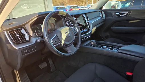 VOLVO XC60 XC60 T6 Plug-In Hybrid AWD Essential aut