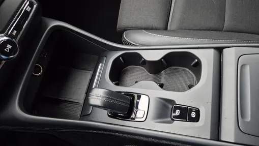VOLVO XC40 XC40 T3 Momentum Pro aut