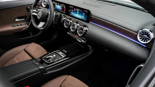 MERCEDES-BENZ CLA CLA 200 mHEV AMG Line 7G-DCT Nowy
