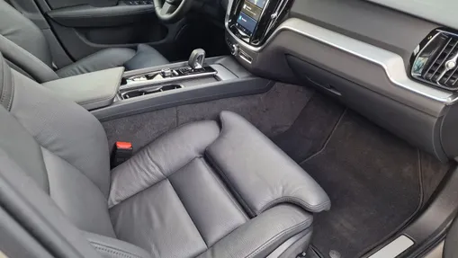VOLVO V60 V60 B4 B Plus Dark aut