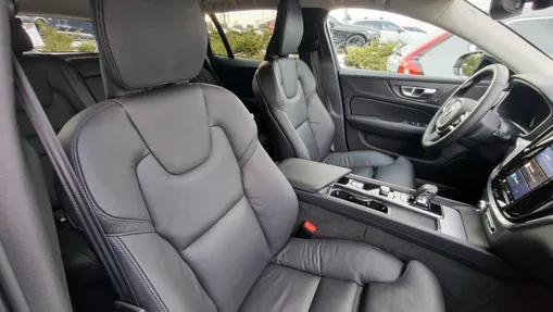 VOLVO V60 V60 B4 B Plus Dark aut