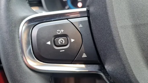 VOLVO XC40 XC40 B4 AWD Plus Dark aut