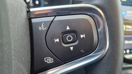 VOLVO XC40 XC40 B4 AWD Plus Dark aut
