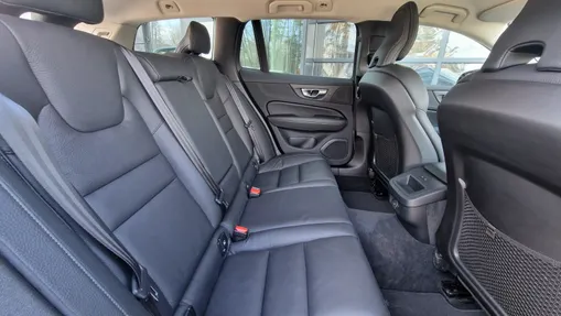 VOLVO V60 V60 B4 B Plus Dark aut