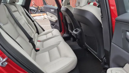 VOLVO XC60 XC60 T4 Momentum Pro aut