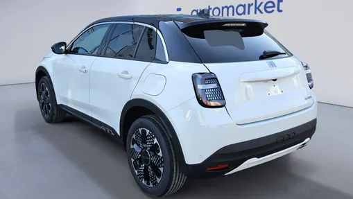 FIAT 600 600 1.2 Turbo Hybrid La Prima eDCT Nowy