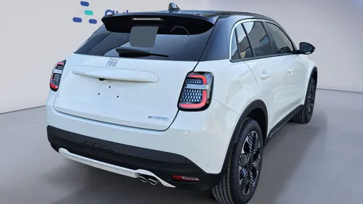 FIAT 600 600 1.2 Turbo Hybrid La Prima eDCT Nowy