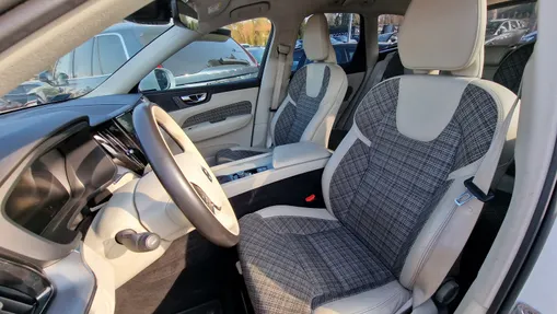 VOLVO XC60 XC60 T4 Momentum aut