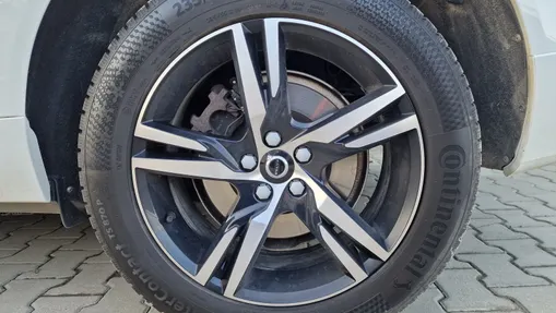VOLVO XC60 XC60 T4 Momentum aut