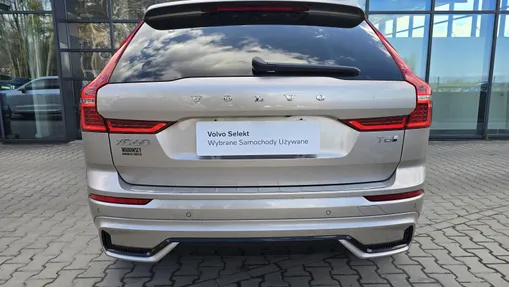 VOLVO XC60 XC60 T6 Plug-In Hybrid AWD Plus Dark aut