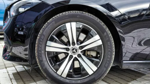 MERCEDES-BENZ C Klasa C 220 d mHEV Avantgarde
