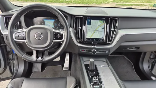VOLVO XC60 XC60 T8 AWD Plug-In Hybrid R-Design aut