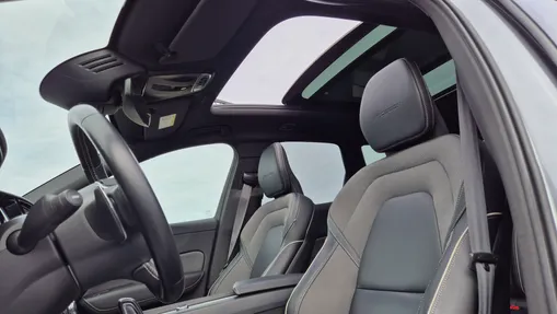 VOLVO XC60 XC60 T8 AWD Plug-In Hybrid R-Design aut