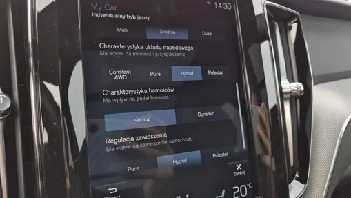 VOLVO XC60 XC60 T8 AWD Plug-In Hybrid R-Design aut