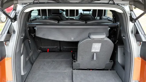PEUGEOT 5008 5008 2.0 BlueHDi Road Trip S&S EAT8