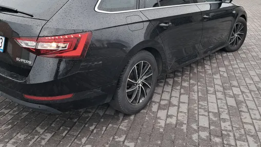SKODA Superb Superb 2.0 TDI L&K DSG
