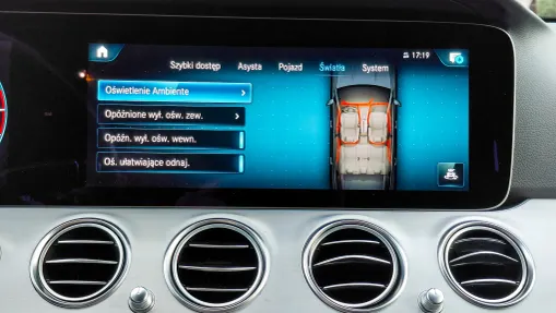 MERCEDES-BENZ E Klasa E 300 d 4-Matic Avantgarde