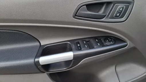 FORD Tourneo Connect Tourneo Connect 1.5 EcoBlue Trend PowerShift