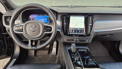 VOLVO V90 V90 T8 AWD Plug-In Hybrid R-Design aut