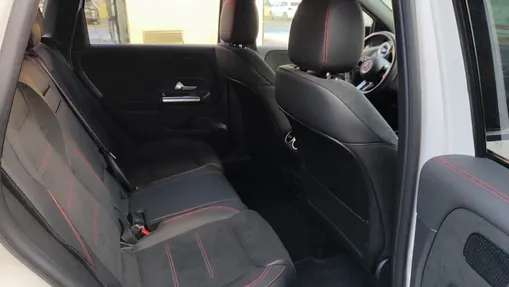 MERCEDES-BENZ B Klasa B 220 4-Matic mHEV AMG Line 8G-DCT
