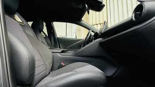 TOYOTA C-HR C-HR 1.8 Hybrid Executive